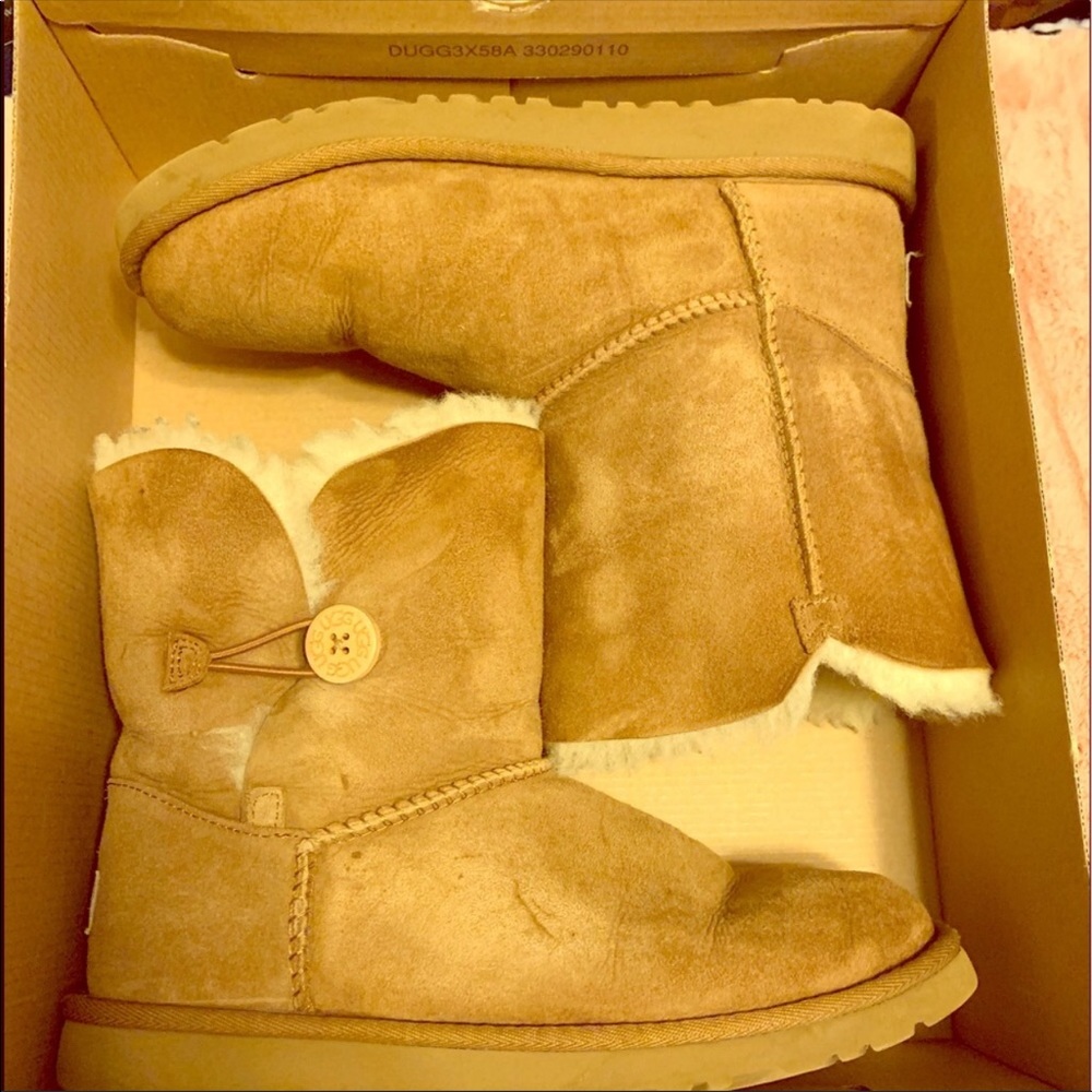 UGG Bailey Button boots